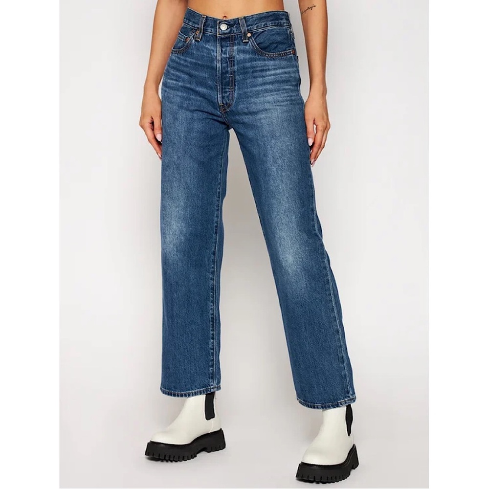 🔥🔥🔥NWT Levi's® Premium RIBCAGE STRAIGHT ANKLE JEANS